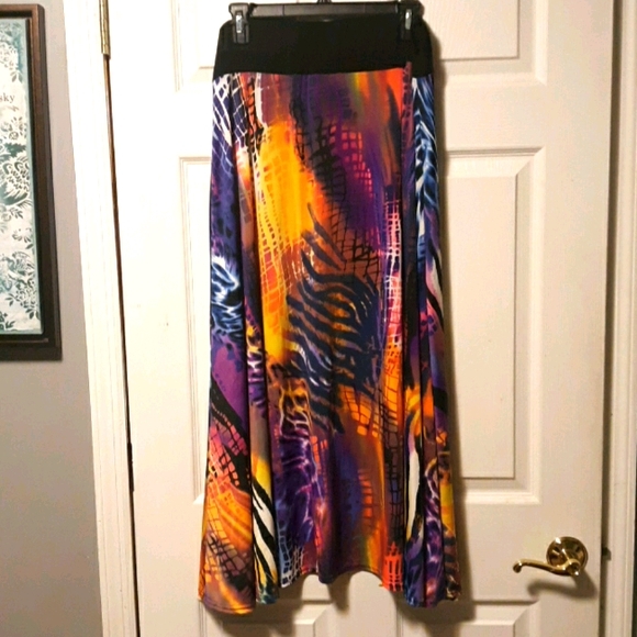 Shoreline beautiful multi-colored skirt - Picture 1 of 3
